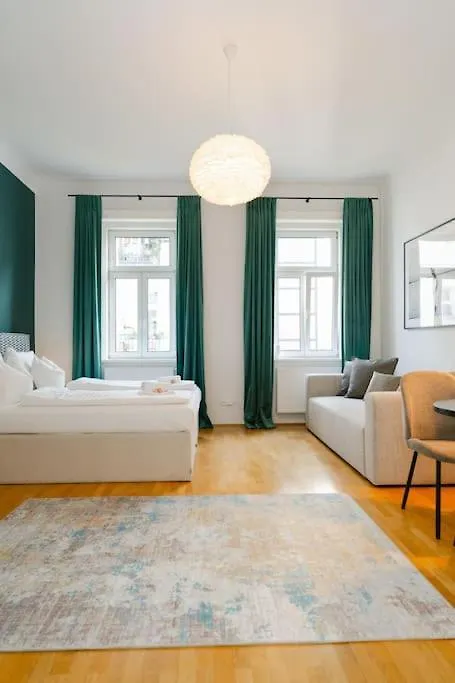 Classy Apt In Josefstadt Perfect For 4-6 Vienna Apartment