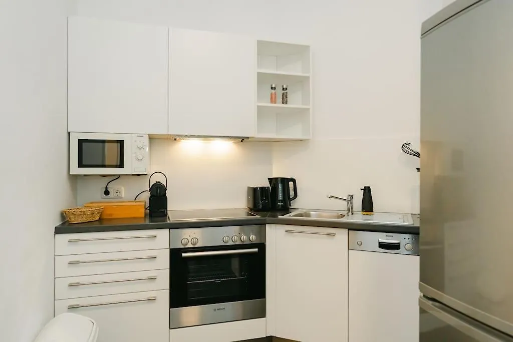Classy Apt In Josefstadt Perfect For 4-6 Vienna