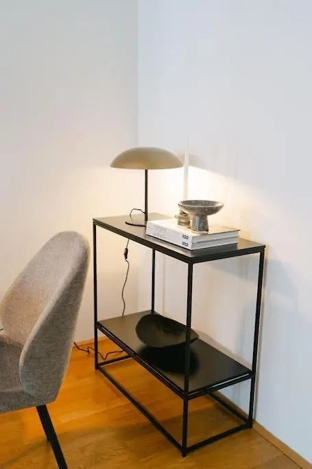 Apartment Classy Apt In Josefstadt Perfect For 4-6 Vienna