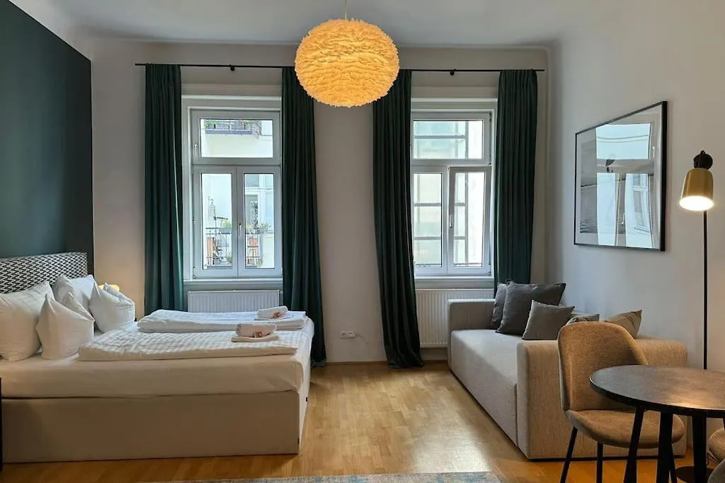 Classy Apt In Josefstadt Perfect For 4-6 Vienna Apartment
