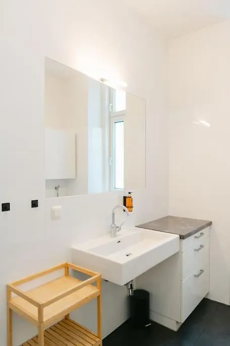 Apartment Classy Apt In Josefstadt Perfect For 4-6 Vienna