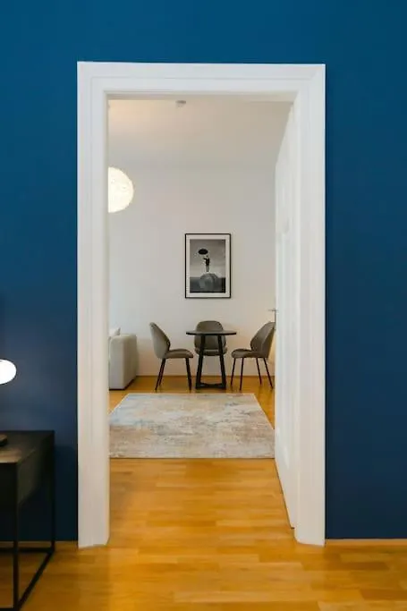 Classy Apt In Josefstadt Perfect For 4-6 Vienna Apartment