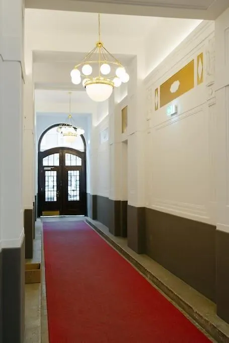 Classy Apt In Josefstadt Perfect For 4-6 Vienna